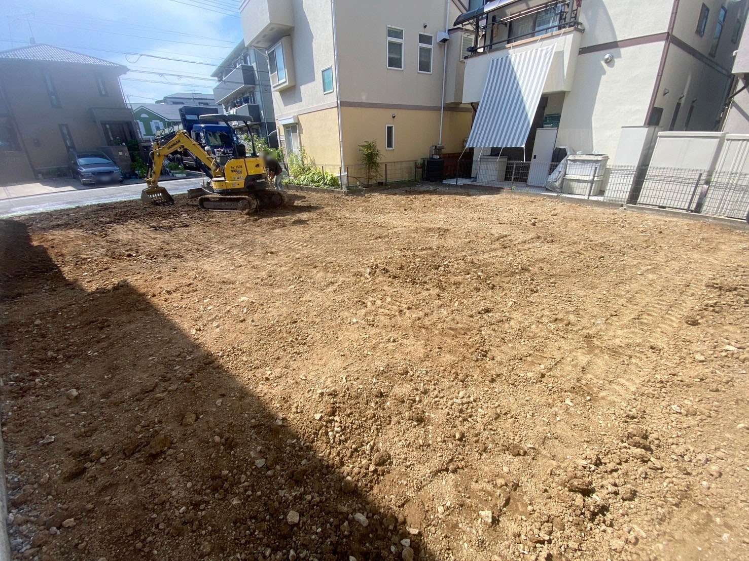 江戸川区東松本 共同住宅を買取致しました。